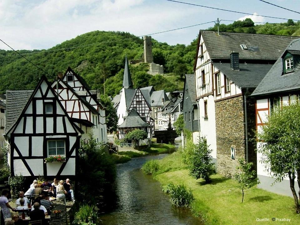 Kleine-Eifel-Auszeit Apartment Hambuch ภายนอก รูปภาพ