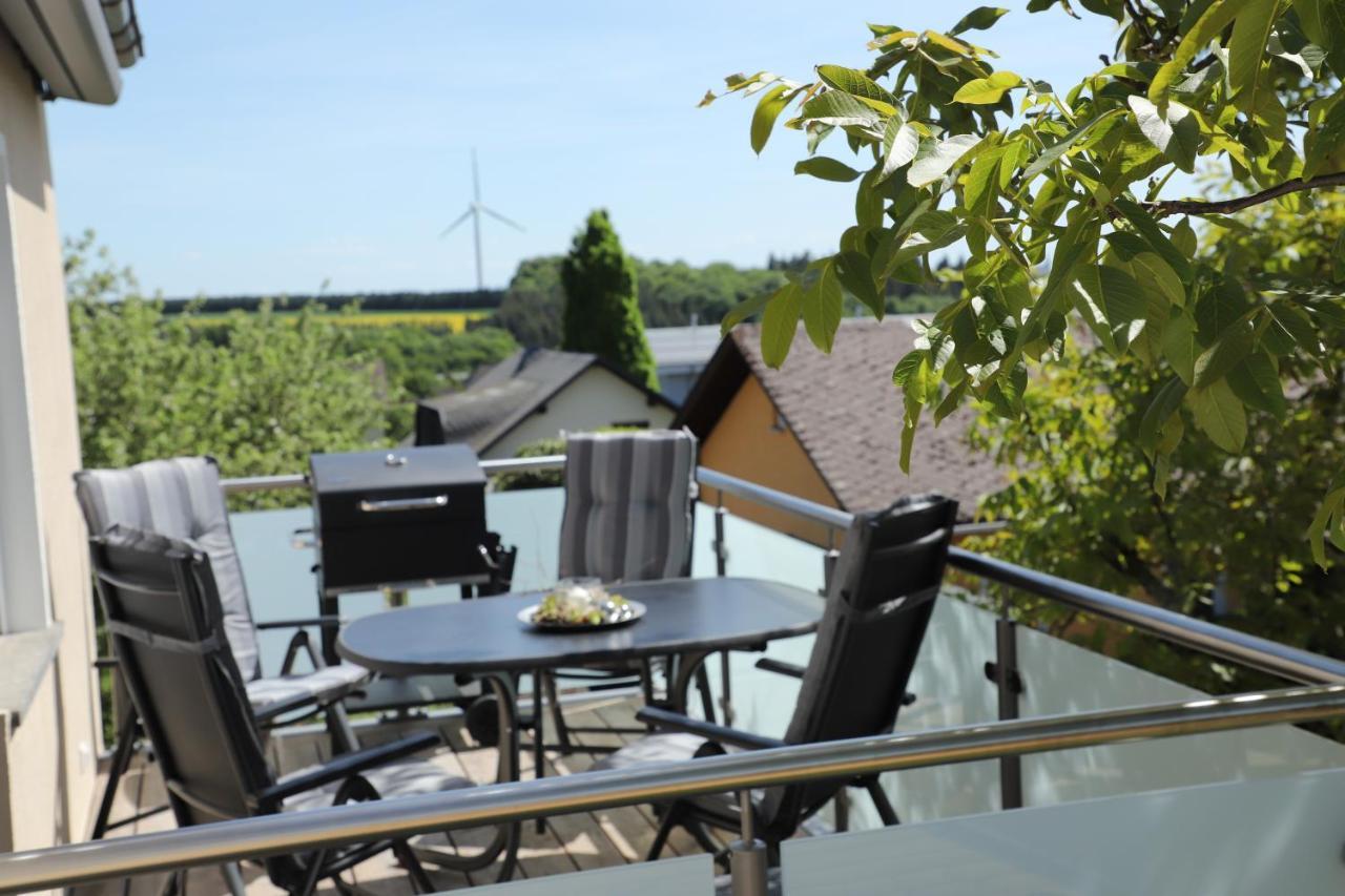 Kleine-Eifel-Auszeit Apartment Hambuch ภายนอก รูปภาพ